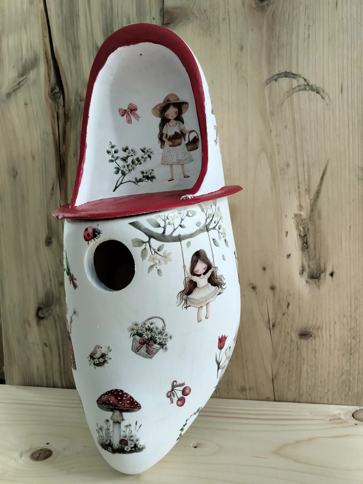 Lente vrolijk vogelhuisje